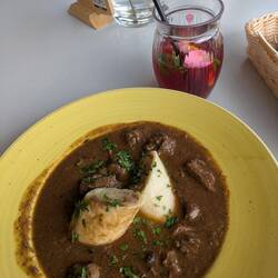 Überteuertes Essen, das sich nicht so lohnt