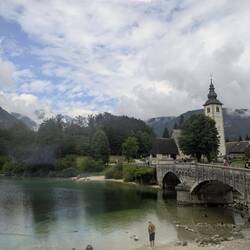 Erste Eindrücke vom Bohinj See (aus dem Busfenster)