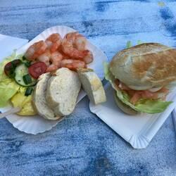 Garnelen und Räucherlachsbrötchen (nicht aus der Ostsee/ Nordsee Norwegen)🤭