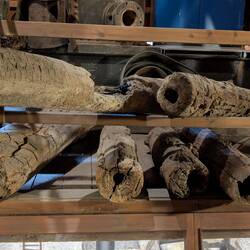 Reste der alten Wasserrohre aus Holz