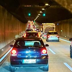 Hamburgtunnel immer gut für einen Stau