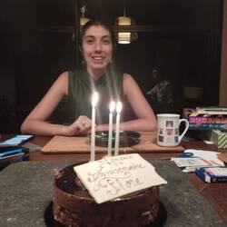 Arrivés à temps pour souffler les bougies à la maison