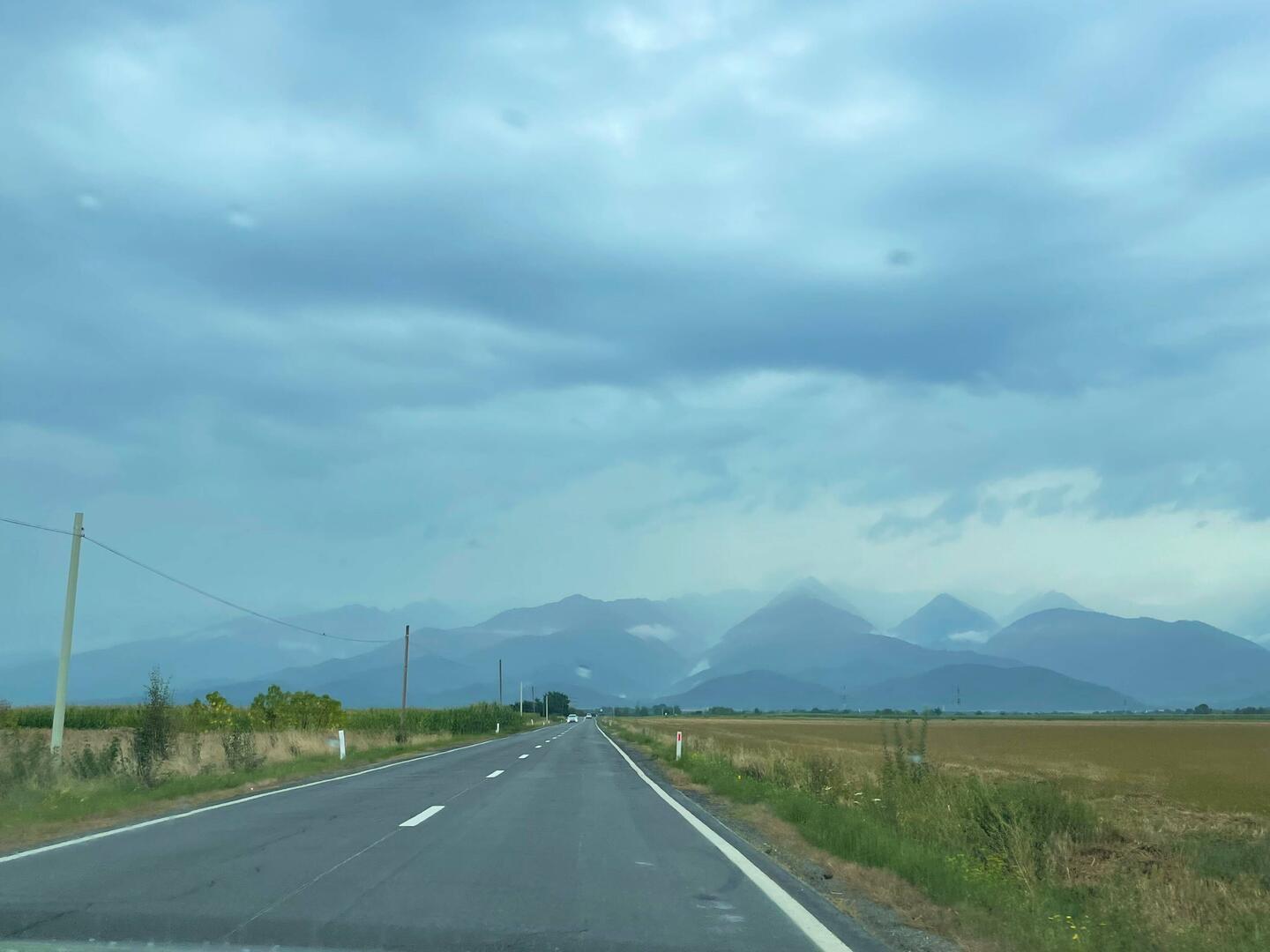 Góry Fogarskie na horyzoncie