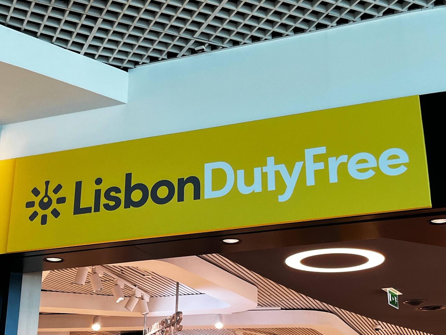 Closest I could find to "Welcome to Lisbon"