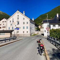 La Punt - hier beginnt der Aufstieg zum Albulapass