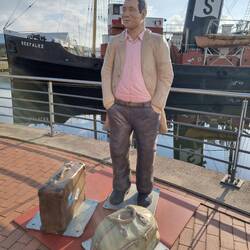 Der wartet auf was wohl?