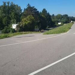 Auffahrt auf den Donau-Radweg