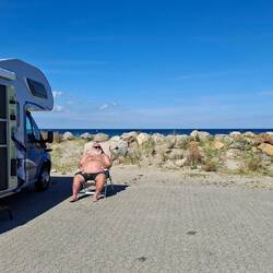 Wir können uns von diesem schönen Fleckchen Strand nicht loseisen