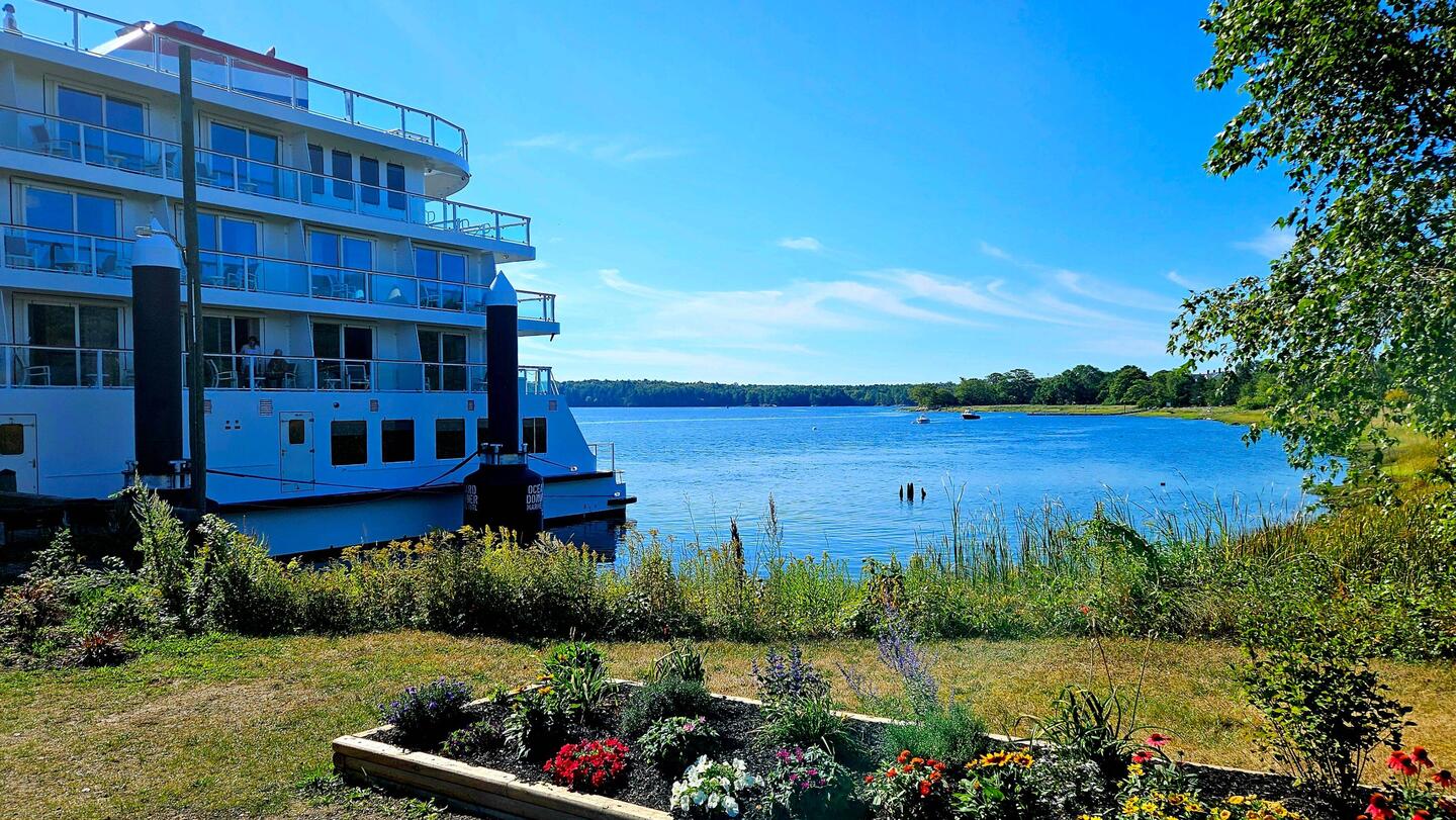 Stern docked at Maine Maritime Mueseum