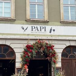 Da muss die Mutti draußen bleiben 😁