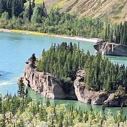 Dampfschiffe wurden durch die 5-Finger-Enge des Yukon mit Seilen gezogen