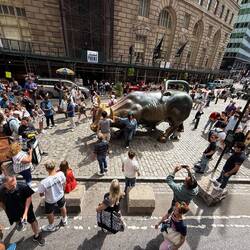 Stier auf der Wall Steet🐂 Seine Schnauze zu berühren, soll Glück bringen. 😎🤩