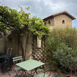 Lodging garden
