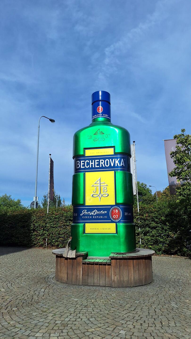 Kräuterlikör Spezialität von Karlsbad mit ZIMT 🙈