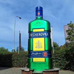 Kräuterlikör Spezialität von Karlsbad mit ZIMT 🙈