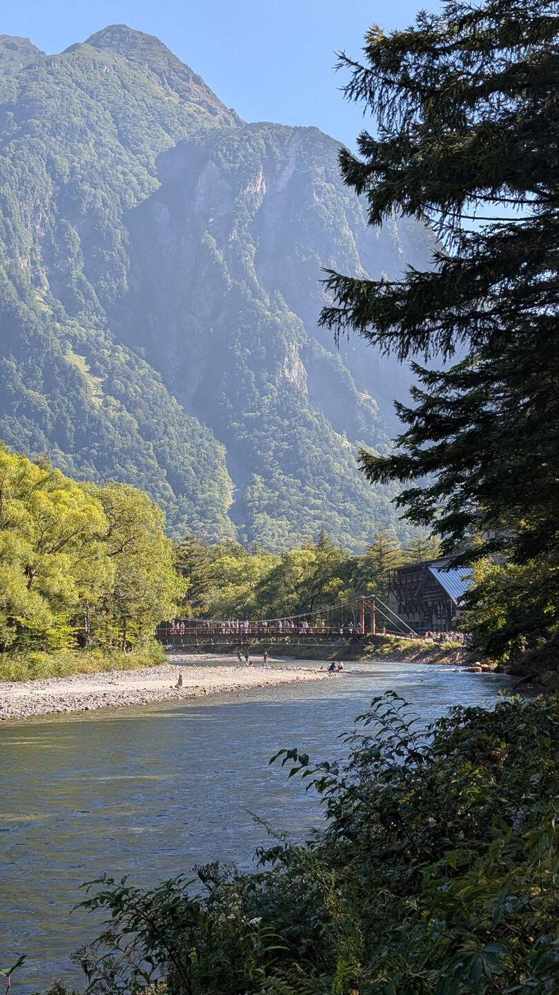Blick auf die Kappa-bashi Bridge
