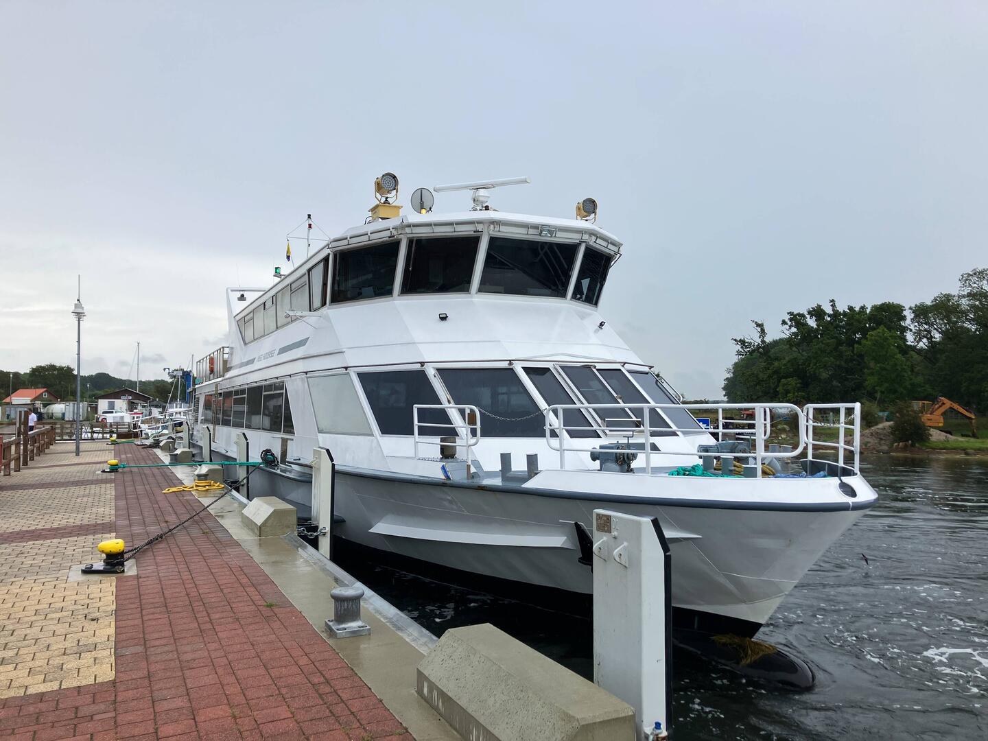 Start am Hafen Schaprode mit dem MS Insel Hiddensee in 1h nach Kloster