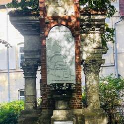 El Teatro de Vesontio en Besançon se refiere al teatro romano que formaba parte de la antigua ciudad