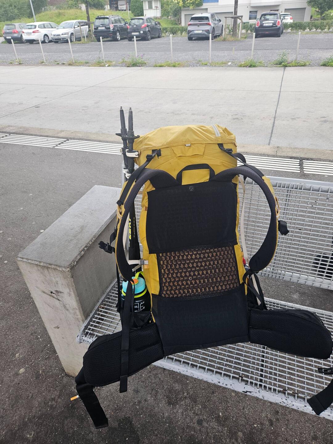 Das schlussendlich dann doch nicht federleichte Rucksäckli (ca. 13 kg)