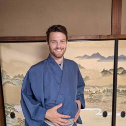 Die Süßigkeit wurde auch höflich verspeist.