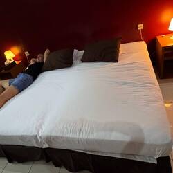 On peut même dormir en largeur !