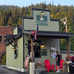 Wallace Idaho coffee and tea stop