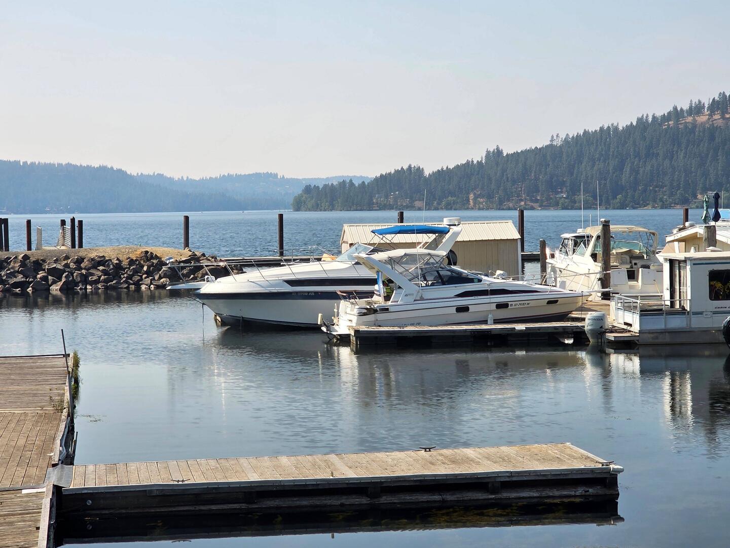 Boat club at the lake