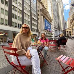 Frühstück, neben der Börse 📈