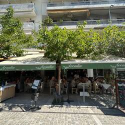 Great food and good service for lunch here