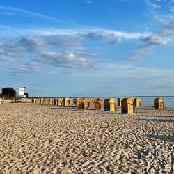 Hier gibt es noch einen schönen Sandstrand.