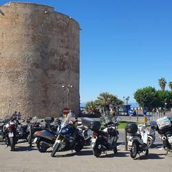 Der Torre de l'Esperó Reial am Rande der Altstadt