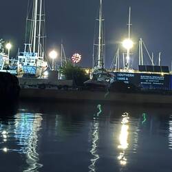 ...- was haben wir denn da? Wieder mal ein Feuerwerk 💥 in Gibraltar