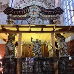 Barockes Taufgehäuse im St. Nikolai