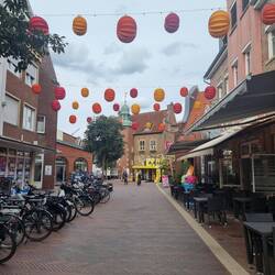 Die Gassen sind geschmückt