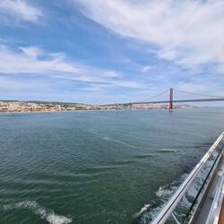 Einfahrt nach Lissabon auf dem Teju