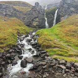 A smaller waterfall on our way back down