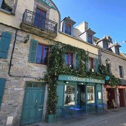 Hübsche kleine Creperie in Roscoff