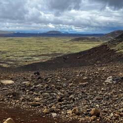 Blick auf das Lavafeld des Spaltenvulkans Svartsengi