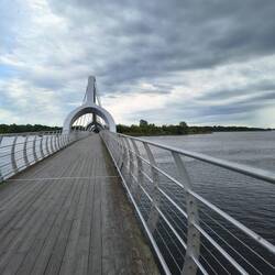 Fußgängerbrücke, angeblich die längste Europas