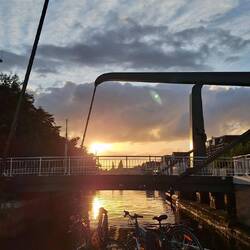 Ankunft im Sonnenuntergang in Leiden