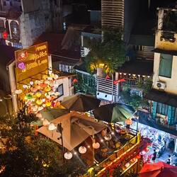 ..viele bunte Lichter 💛💜💚🧡🩷🩵 am Abend.., tolle Stimmung 🤗