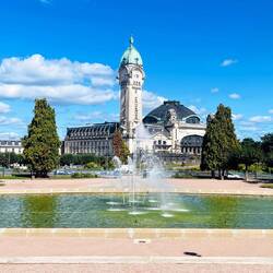Estación de tren Benedictins: Considerada una de las estaciones más bellas del mundo