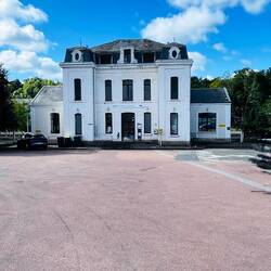 Estación ferrocarril Aiex sur Vienne