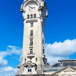 Estación de tren Benedictins: Considerada una de las estaciones más bellas del mundo
