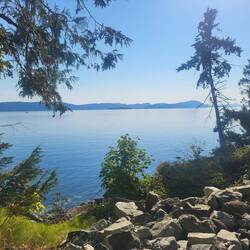 Zwischen Meer und Himmel ist fast kein Unterschied auf Salt Spring Island zu erkennen