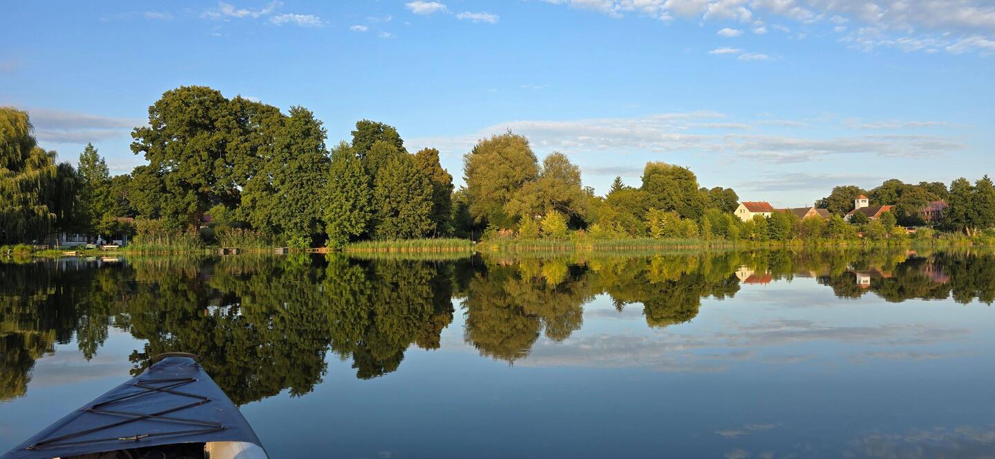 Ganz ruhiges Wasser