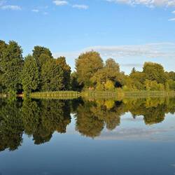 Ganz ruhiges Wasser