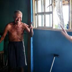 It's time to say goodbye to Oswaldo, a very nice campsite owner. Playa Bamba.