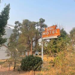 Antique motel