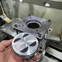 Piston 0.5 mm down...